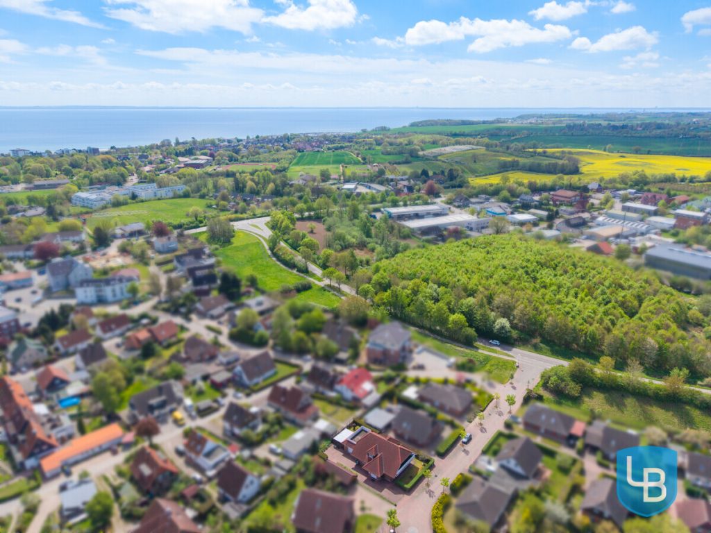 Immobilienangebot - Grömitz - Alle & Rest (Wohnen) - Ruhige Wohnlage mit Ostseenähe – Zweifamilienhaus mit Perspektive
