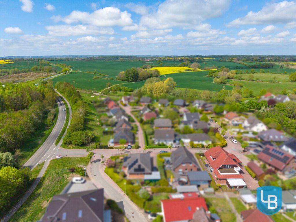 Immobilienangebot - Grömitz - Alle & Rest (Wohnen) - Ruhige Wohnlage mit Ostseenähe – Zweifamilienhaus mit Perspektive