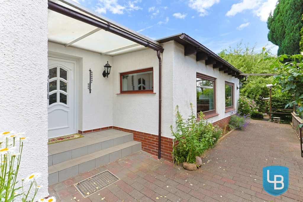 Immobilienangebot - Schwentinental-Klausdorf - Alle & Rest (Wohnen) - Sanierungsbedürftige Doppelhaushälfte in beliebter Lage von Schwentinental!