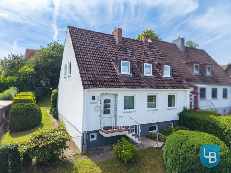Immobilienangebot - Schwentinental - Alle & Rest (Wohnen) - Ruhig gelegene Doppelhaushälfte in Klausdorf wartet auf den zweiten Frühling!