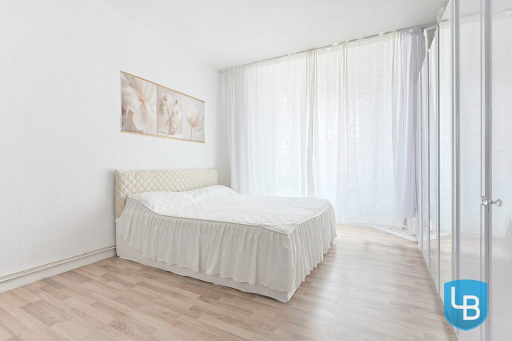 Immobilienangebot - Kiel - Alle & Rest (Wohnen) - Vermietete 4-Zimmer-Altbauwohnung im Herzen von Gaarden!