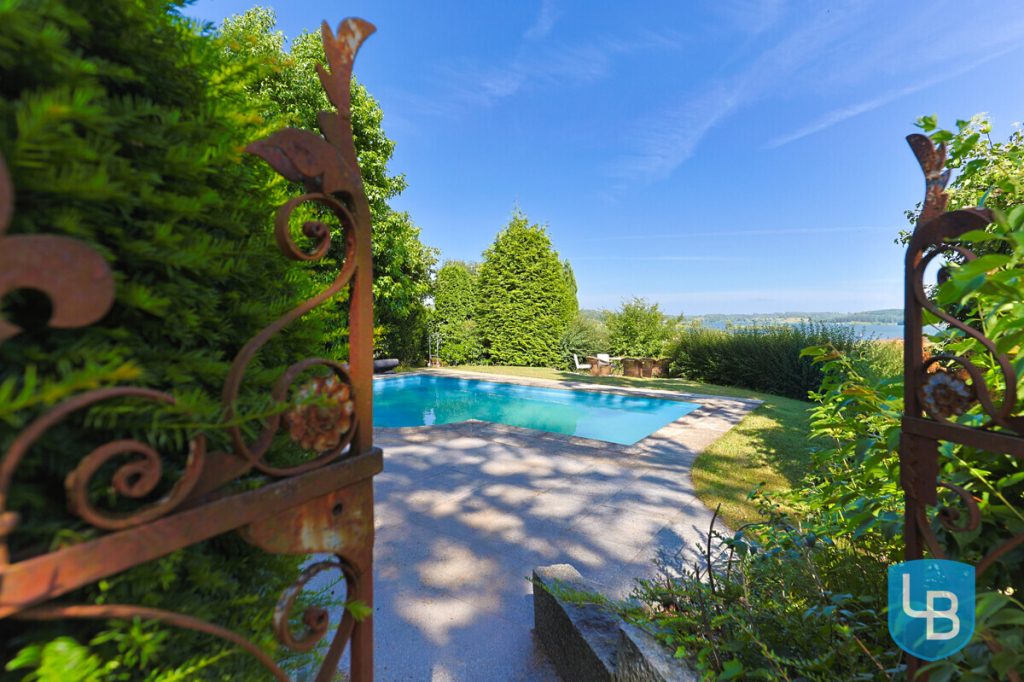 Immobilienangebot - Preetz - Alle & Rest (Wohnen) - Wohnen auf höchstem Niveau – Villa mit Pool in einzigartiger Seelage