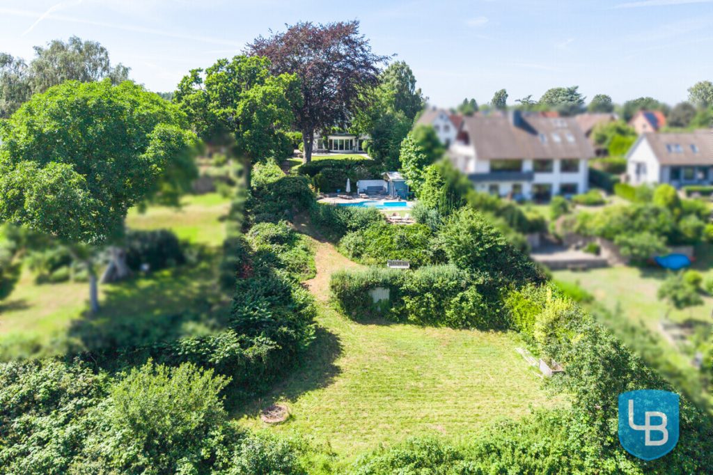 Immobilienangebot - Preetz - Alle & Rest (Wohnen) - Wohnen auf höchstem Niveau – Villa mit Pool in einzigartiger Seelage