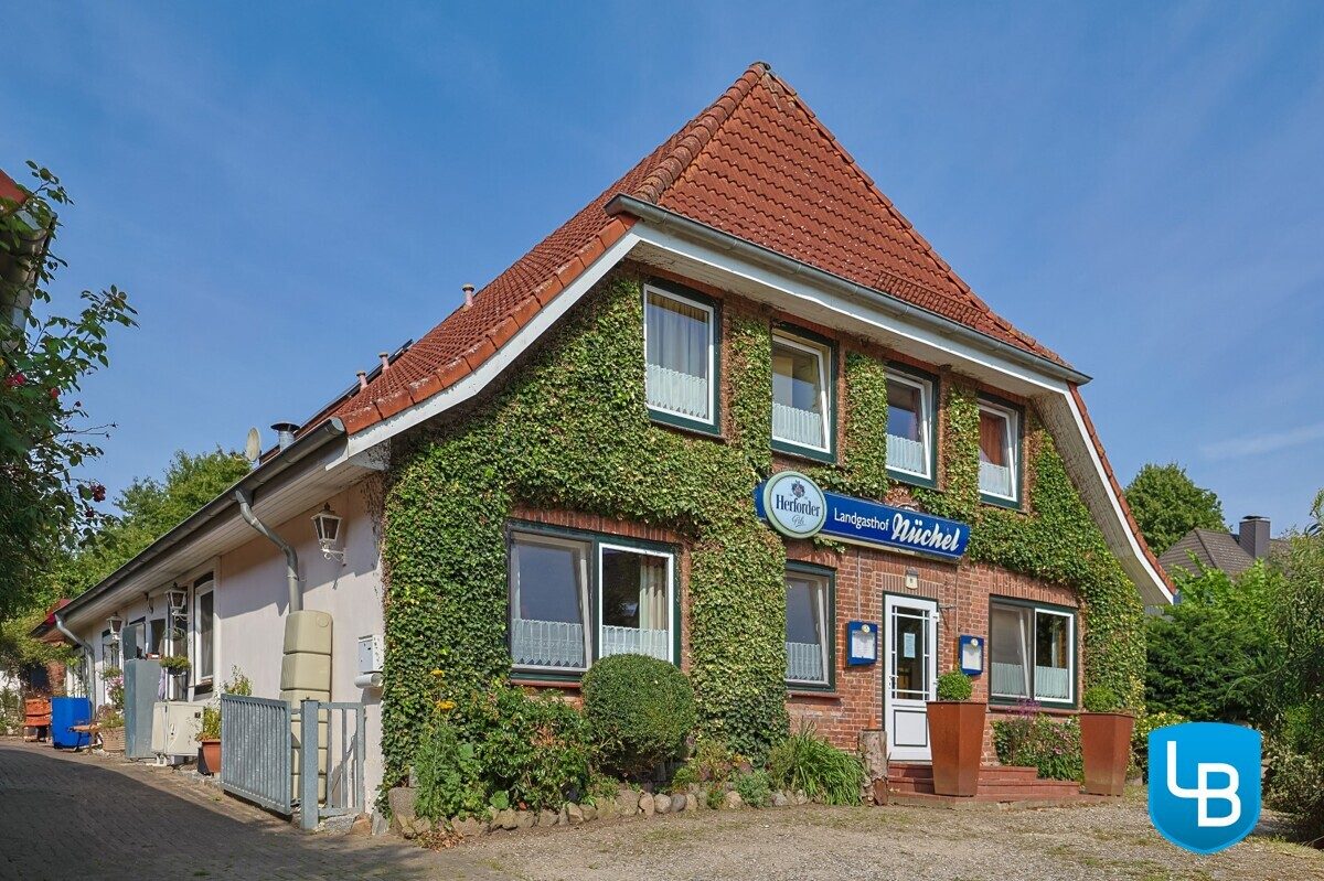 Immobilienangebot - Malente / Nüchel - Alle & Rest (Wohnen) - Gasthof mit Übernachtungsmöglichkeiten und Privathaus