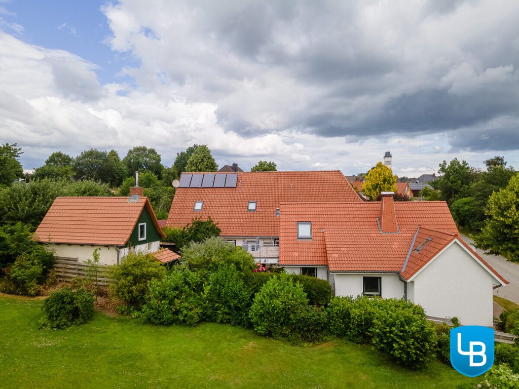 Immobilienangebot - Malente / Nüchel - Alle & Rest (Wohnen) - Gasthof mit Übernachtungsmöglichkeiten und Privathaus