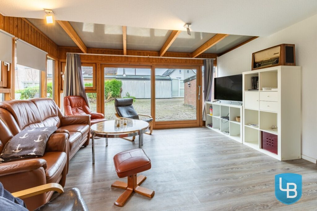 Immobilienangebot - Kiel - Alle & Rest (Wohnen) - Eine Kapitalanlage die sich rechnet - Vermietetes Zweifamilienhaus
