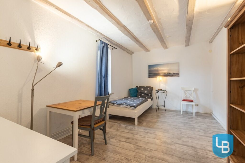 Immobilienangebot - Kiel - Alle & Rest (Wohnen) - Eine Kapitalanlage die sich rechnet - Vermietetes Zweifamilienhaus
