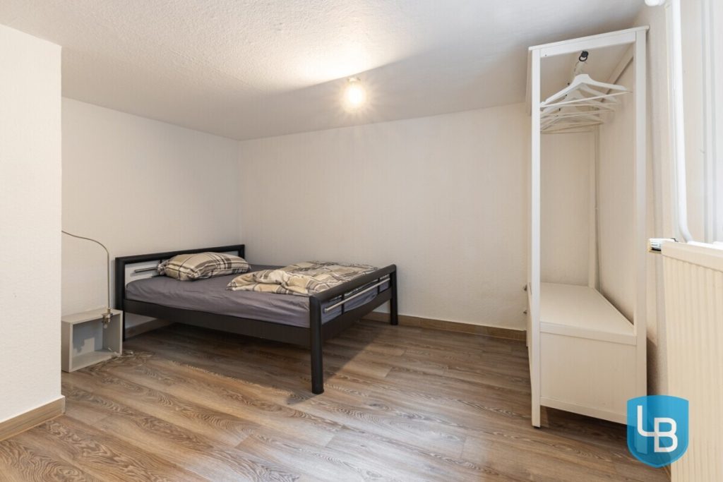 Immobilienangebot - Kiel - Alle & Rest (Wohnen) - Eine Kapitalanlage die sich rechnet - Vermietetes Zweifamilienhaus