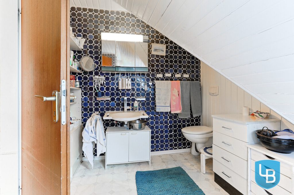 Immobilienangebot - Heikendorf - Alle & Rest (Wohnen) - Für Profis: Sanierungsbedürftiges Haus wartet darauf, in neuem Glanz zu erstrahlen