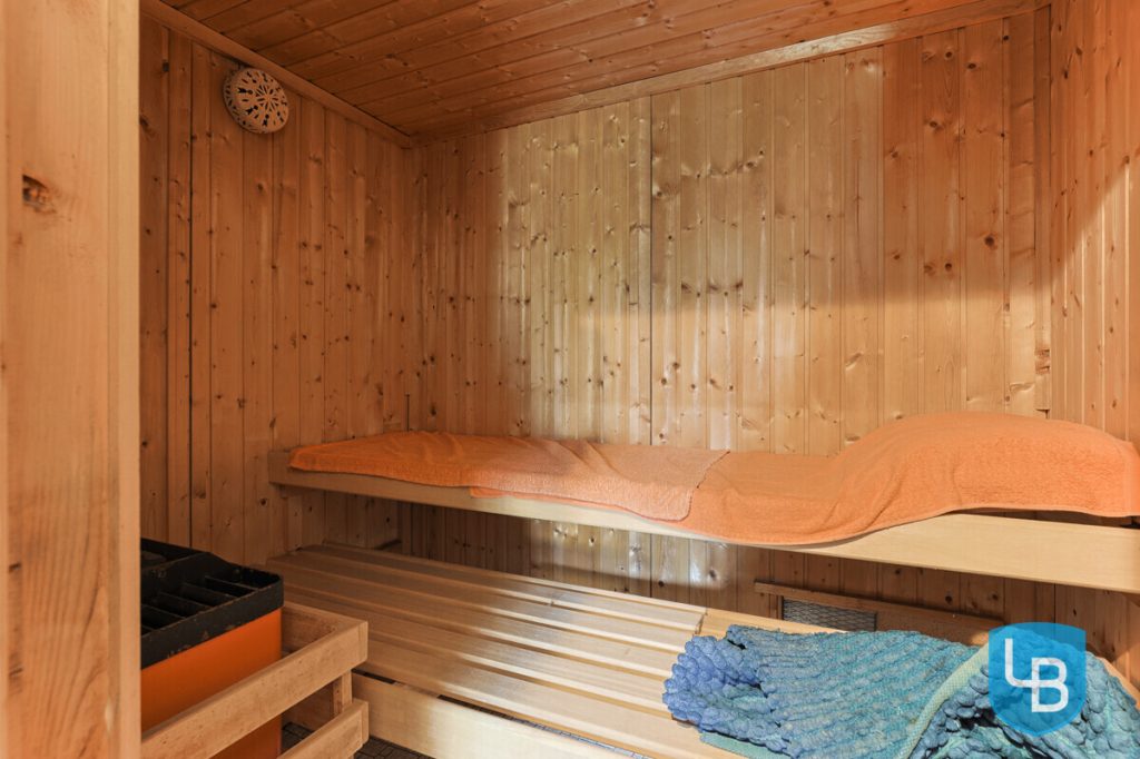 Immobilienangebot - Heikendorf - Alle & Rest (Wohnen) - Für Profis: Sanierungsbedürftiges Haus wartet darauf, in neuem Glanz zu erstrahlen