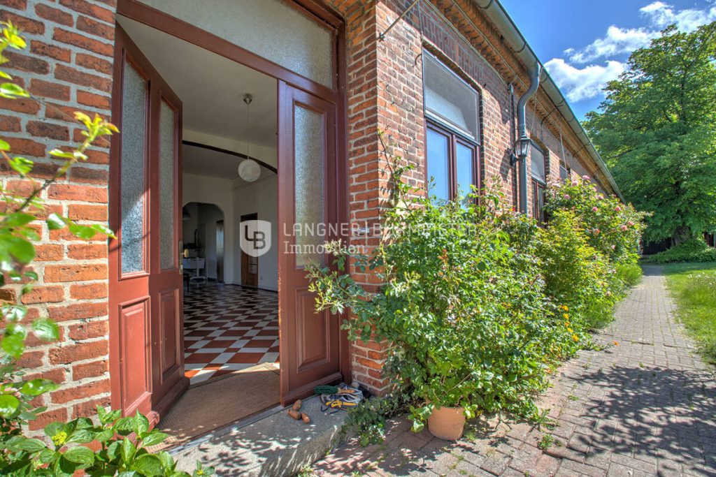 Immobilienangebot - Ascheberg (Holstein) - Alle & Rest (Wohnen) - Großzügige Mietwohnung auf zwei Etagen mit eigenem Garten