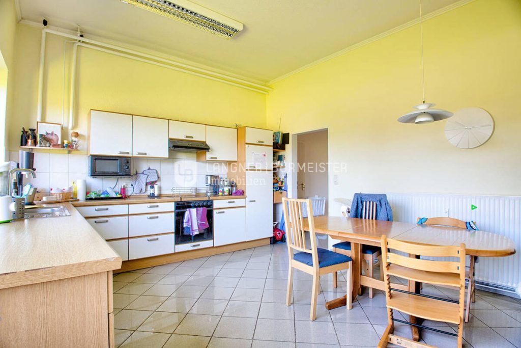 Immobilienangebot - Ascheberg (Holstein) - Alle & Rest (Wohnen) - Großzügige Mietwohnung auf zwei Etagen mit eigenem Garten