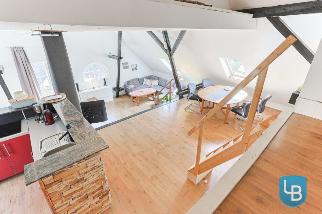 Immobilienangebot - Lebrade - Alle & Rest (Wohnen) - Außergewöhnlich vielseitig – Reetdachkate mit zusätzlicher Haushälfte in Lebrade