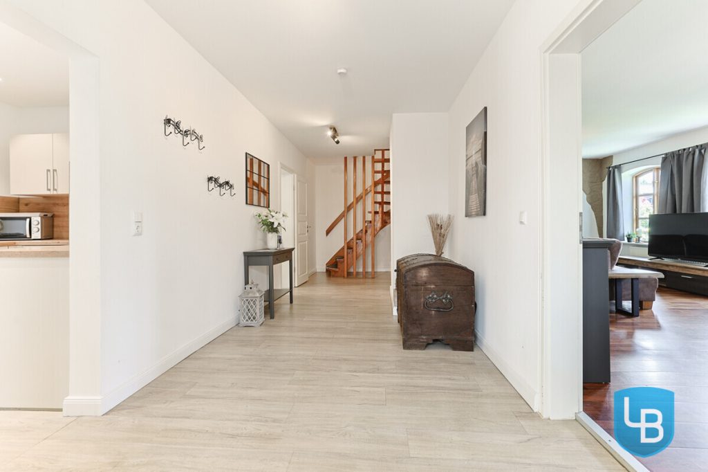 Immobilienangebot - Lebrade - Alle & Rest (Wohnen) - Außergewöhnlich vielseitig – Reetdachkate mit zusätzlicher Haushälfte in Lebrade