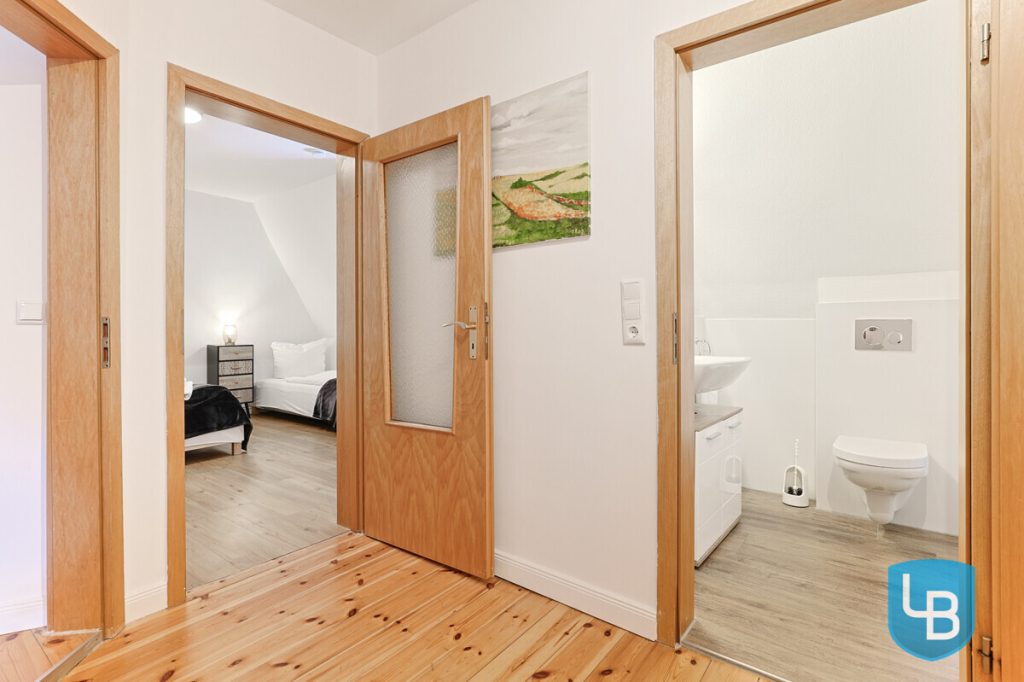 Immobilienangebot - Lebrade - Alle & Rest (Wohnen) - Außergewöhnlich vielseitig – Reetdachkate mit zusätzlicher Haushälfte in Lebrade