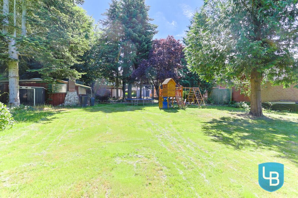 Immobilienangebot - Lebrade - Alle & Rest (Wohnen) - Außergewöhnlich vielseitig – Reetdachkate mit zusätzlicher Haushälfte in Lebrade