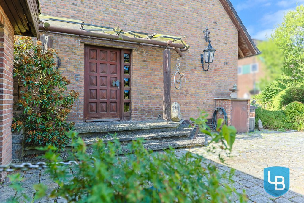 Immobilienangebot - Kiel / Meimersdorf - Alle & Rest (Wohnen) - Ihr Chancenhaus: Viel Raum für Familie, Generationen & Visionen