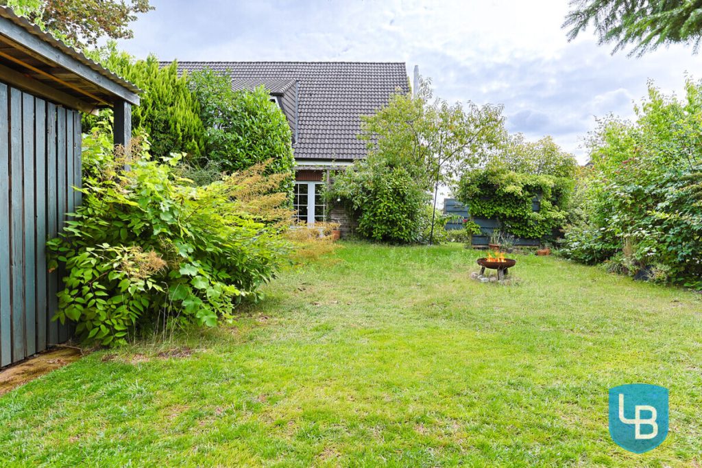 Immobilienangebot - Malente - Alle & Rest (Wohnen) - Doppelhaushälfte in Malente – Familienfreundliches Zuhause mit Garten