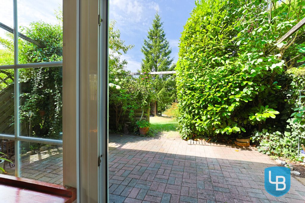 Immobilienangebot - Malente - Alle & Rest (Wohnen) - Doppelhaushälfte in Malente – Familienfreundliches Zuhause mit Garten