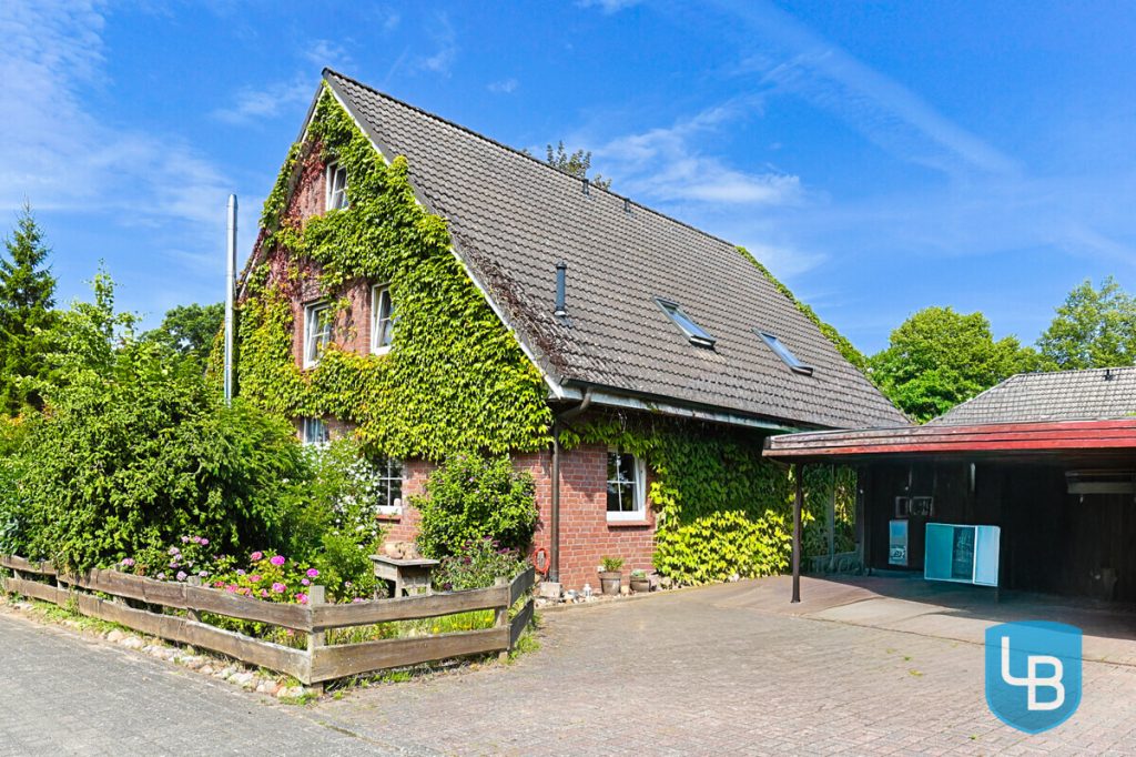 Immobilienangebot - Malente - Alle & Rest (Wohnen) - Doppelhaushälfte in Malente – Familienfreundliches Zuhause mit Garten