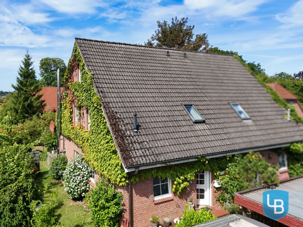 Immobilienangebot - Malente - Alle & Rest (Wohnen) - Doppelhaushälfte in Malente – Familienfreundliches Zuhause mit Garten