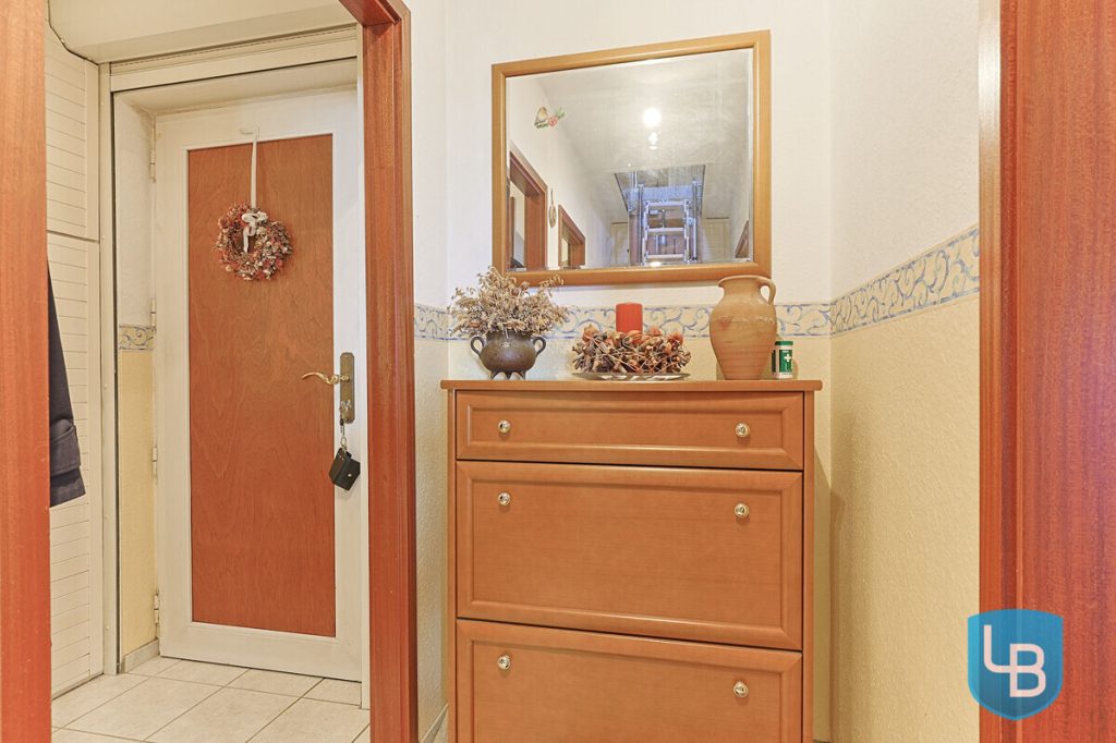 Immobilienangebot - Oldenburg in Holstein - Alle & Rest (Wohnen) - Investieren in Ostseenähe: Vermietete Dachgeschosswohnung mit Balkon