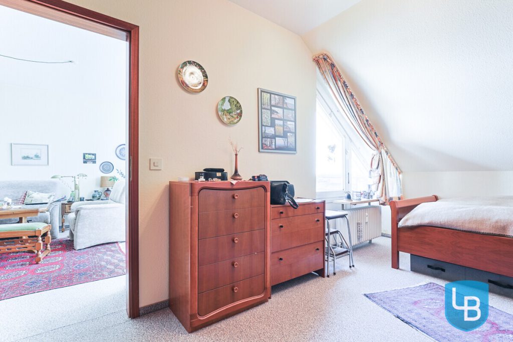 Immobilienangebot - Oldenburg in Holstein - Alle & Rest (Wohnen) - Investieren in Ostseenähe: Vermietete Dachgeschosswohnung mit Balkon