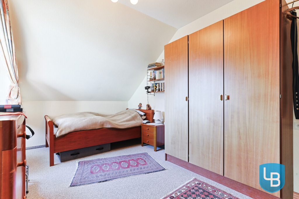 Immobilienangebot - Oldenburg in Holstein - Alle & Rest (Wohnen) - Investieren in Ostseenähe: Vermietete Dachgeschosswohnung mit Balkon