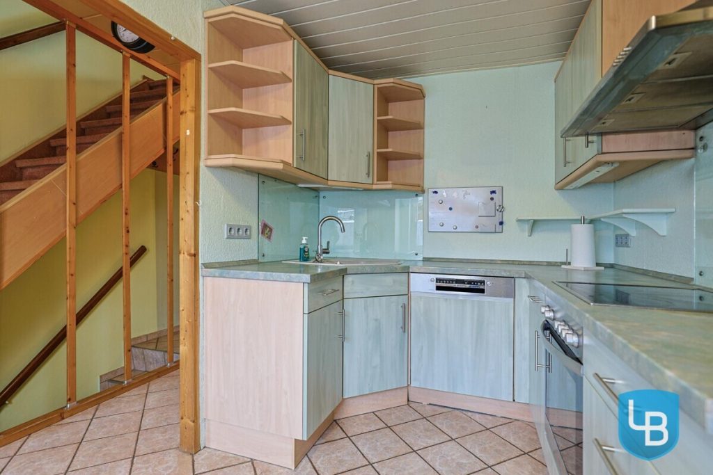 Immobilienangebot - Kiel - Alle & Rest (Wohnen) - Großzügiges Reihenhaus inkl. Anbau sucht neuen Besitzer