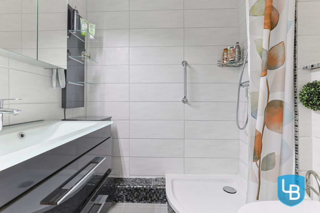 Immobilienangebot - Malente - Alle & Rest (Wohnen) - Seeblick gewünscht? Modernisierte Wohnung im 9. Stock direkt am Dieksee