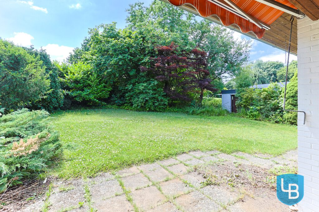 Immobilienangebot - Kiel - Alle & Rest (Wohnen) - Großzügig geschnittenes Einfamilienhaus mit Modernisierungsbedarf im Herzen von Kroog