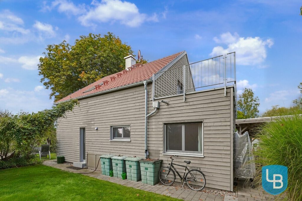 Immobilienangebot - Schwedeneck - Alle & Rest (Wohnen) - Hier lässt es sich leben! KfW 55 Bio-Holzhaus in Strandnähe sucht neuen Eigentümer