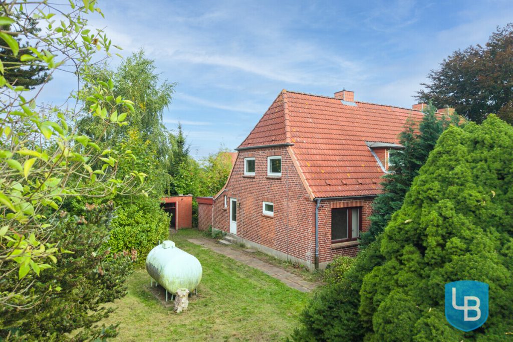 Immobilienangebot - Blekendorf / Friederikental - Alle & Rest (Wohnen) - Doppelhaushälfte mit großem Grundstück und viel Potenzial in ländlicher Lage