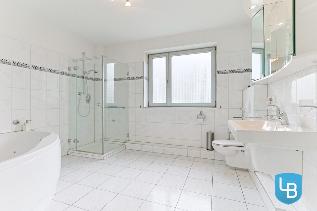 Immobilienangebot - Mönkeberg - Alle & Rest (Wohnen) - Zwei Einheiten, ein Zuhause! Großzügiges, modernes Haus in begehrter Lage von Mönkeberg
