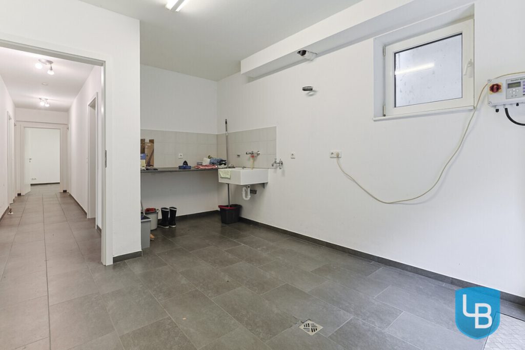 Immobilienangebot - Mönkeberg - Alle & Rest (Wohnen) - Zwei Einheiten, ein Zuhause! Großzügiges, modernes Haus in begehrter Lage von Mönkeberg