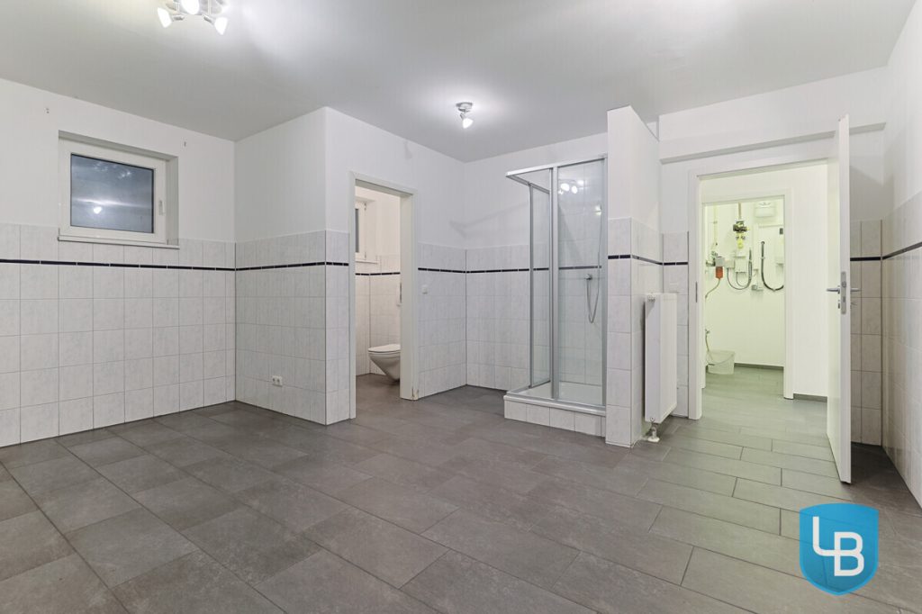 Immobilienangebot - Mönkeberg - Alle & Rest (Wohnen) - Zwei Einheiten, ein Zuhause! Großzügiges, modernes Haus in begehrter Lage von Mönkeberg