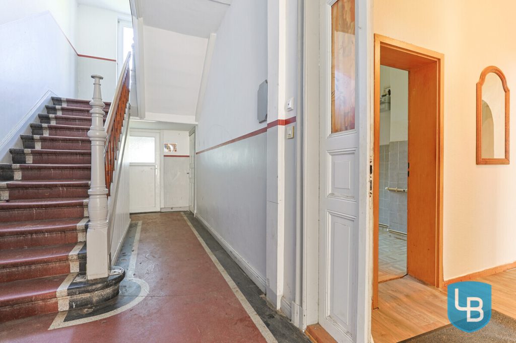 Immobilienangebot - Kiel - Alle & Rest (Wohnen) - Freie Altbauwohnung im Herzen von Gaarden sucht neue Eigentümer!