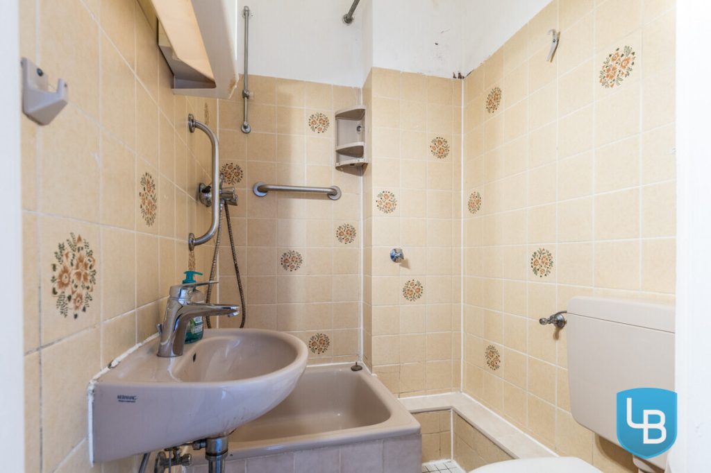 Immobilienangebot - Kiel - Alle & Rest (Wohnen) - Freie Altbauwohnung im Herzen von Gaarden sucht neue Eigentümer!