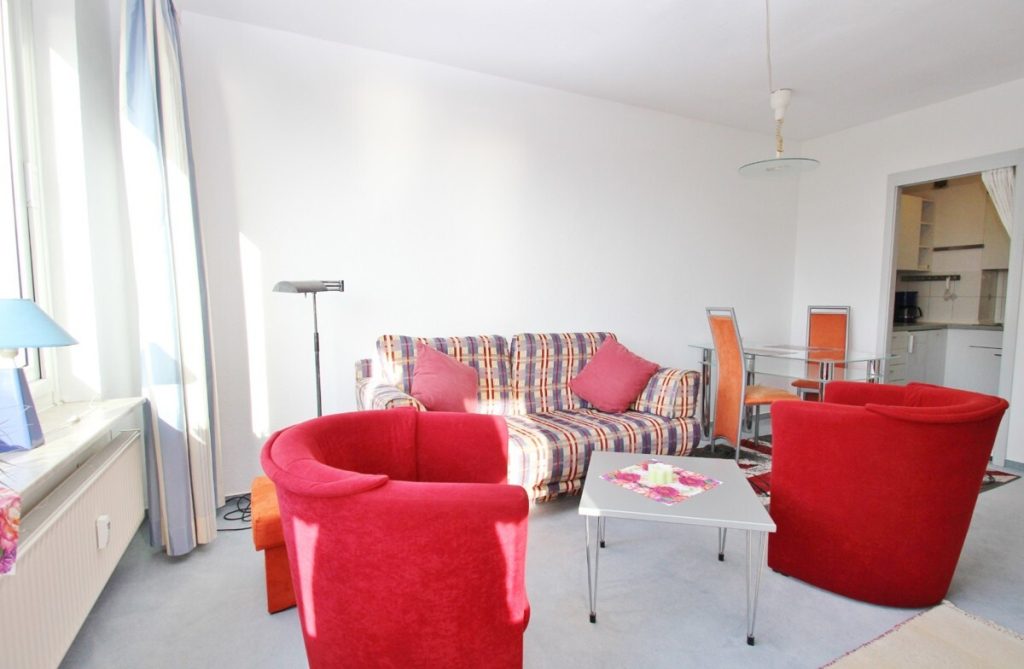 Immobilienangebot - Plön - Alle & Rest (Wohnen) - Zur Miete: Möblierte Wohnung im 2. Stock mit Seeblick
