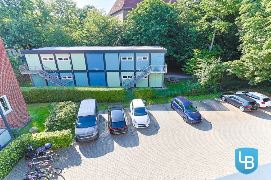 Immobilienangebot - Kiel - Alle & Rest (Wohnen) - Perfekte Lage in Uni-Nähe – Top modernisierte 2,5-Zimmer-Wohnung mit Stellplatz, sofort bezugsfrei