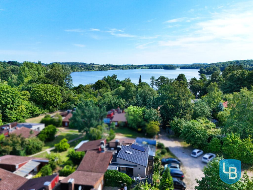 Immobilienangebot - Plön - Alle & Rest (Wohnen) - Möblierter Bungalow in Seenähe - Ihr Rückzugsort am Schöhsee