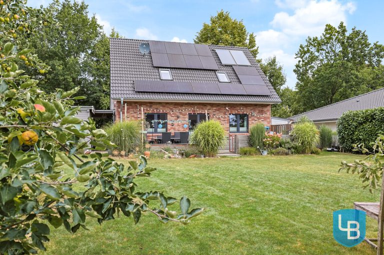 Immobilienangebot - Malente - Alle & Rest (Wohnen) - Neuwertiges KfW-55-EFH mit schönem Garten– energieeffizient, modern und familienfreundlich