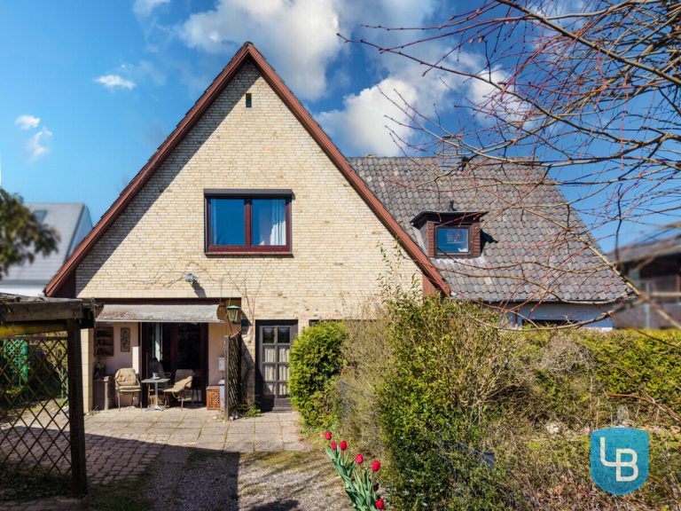 Immobilienangebot - Heikendorf - Alle & Rest (Wohnen) - Heikendorf: Sanierungsbedürftiges Haus für Profis wartet darauf, in neuem Glanz zu erstrahlen