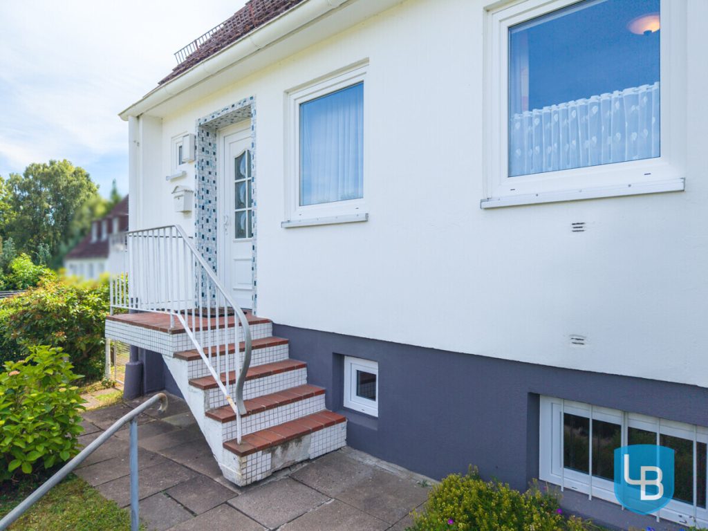 Immobilienangebot - Schwentinental - Alle & Rest (Wohnen) - Doppelhaushälfte mit Modernisierungsbedarf nahe des Schwentineparks