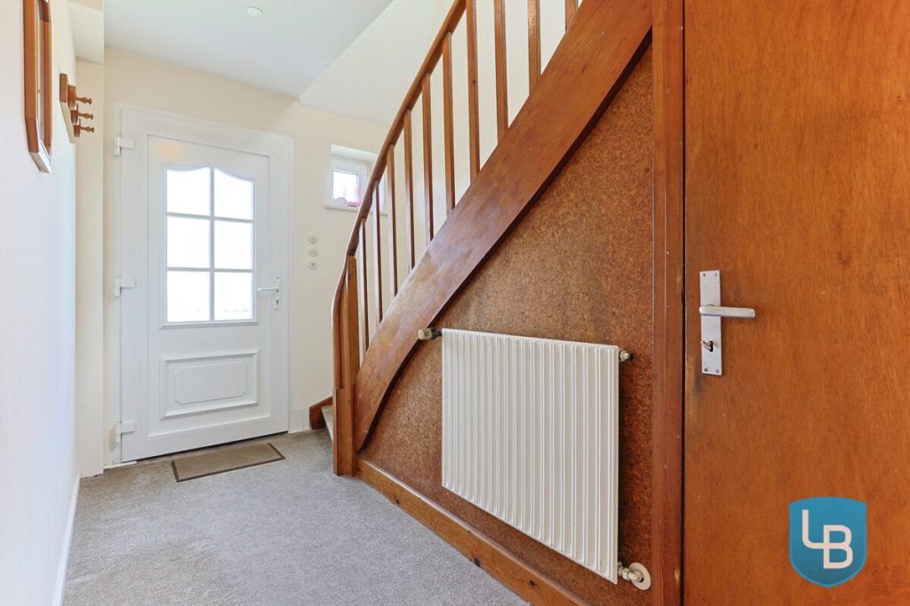 Immobilienangebot - Schwentinental - Alle & Rest (Wohnen) - Doppelhaushälfte mit Modernisierungsbedarf nahe des Schwentineparks