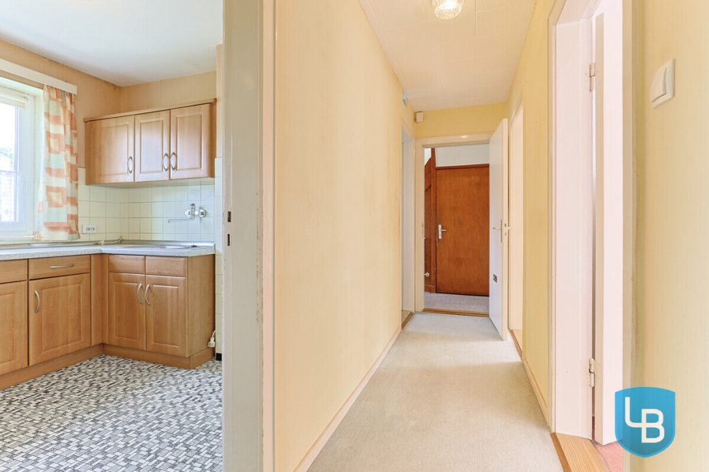 Immobilienangebot - Schwentinental - Alle & Rest (Wohnen) - Doppelhaushälfte mit Modernisierungsbedarf nahe des Schwentineparks