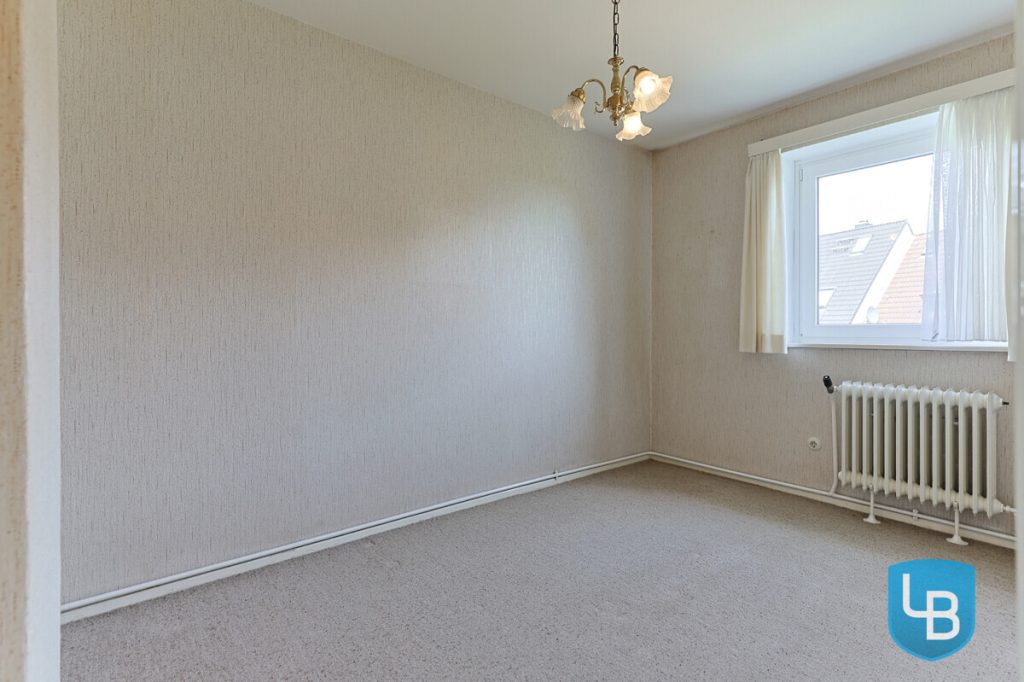 Immobilienangebot - Schwentinental - Alle & Rest (Wohnen) - Doppelhaushälfte mit Modernisierungsbedarf nahe des Schwentineparks