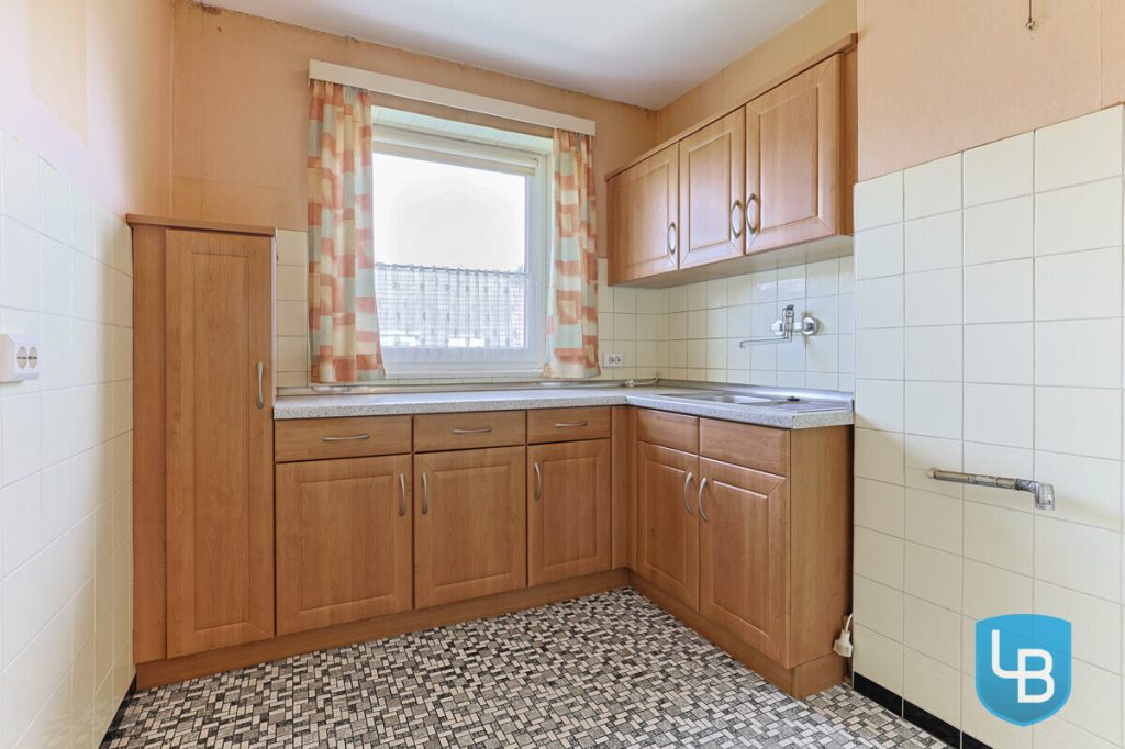 Immobilienangebot - Schwentinental - Alle & Rest (Wohnen) - Doppelhaushälfte mit Modernisierungsbedarf nahe des Schwentineparks