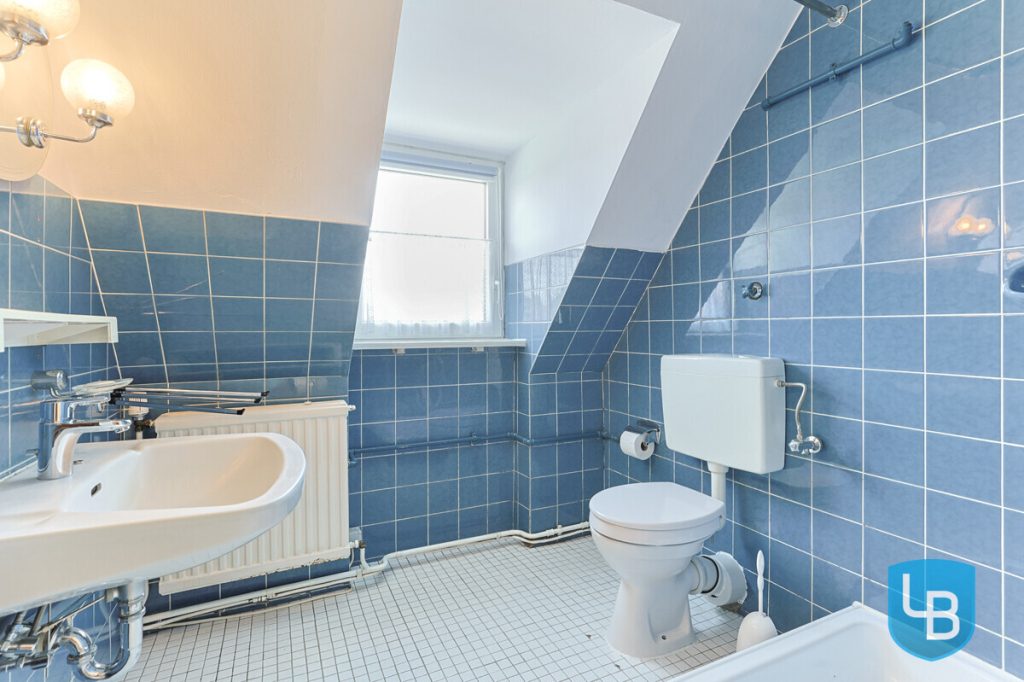 Immobilienangebot - Schwentinental - Alle & Rest (Wohnen) - Doppelhaushälfte mit Modernisierungsbedarf nahe des Schwentineparks