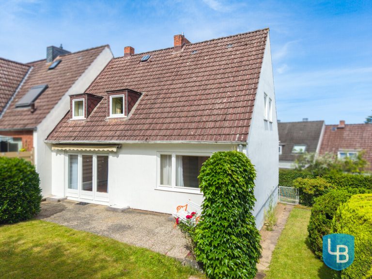 Immobilienangebot - Schwentinental - Alle & Rest (Wohnen) - Doppelhaushälfte mit Modernisierungsbedarf nahe des Schwentineparks